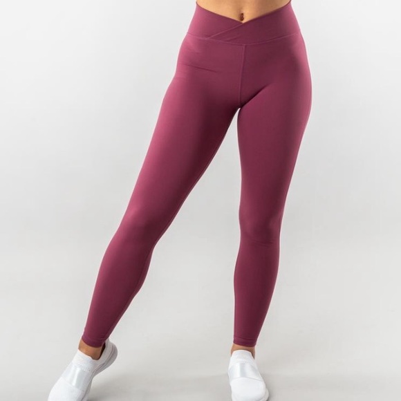 Alphalete Surface Path Legging 